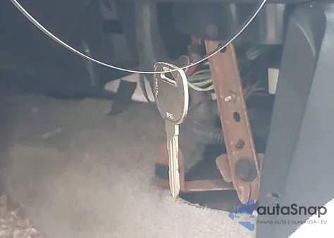 2001 Saturn Sl z USA, uszkodzony, nr VIN 1G8ZF52801Z292228